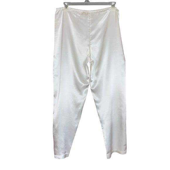 Victoria's Secret Gold Label White Pajama Set - Picture 9 of 15